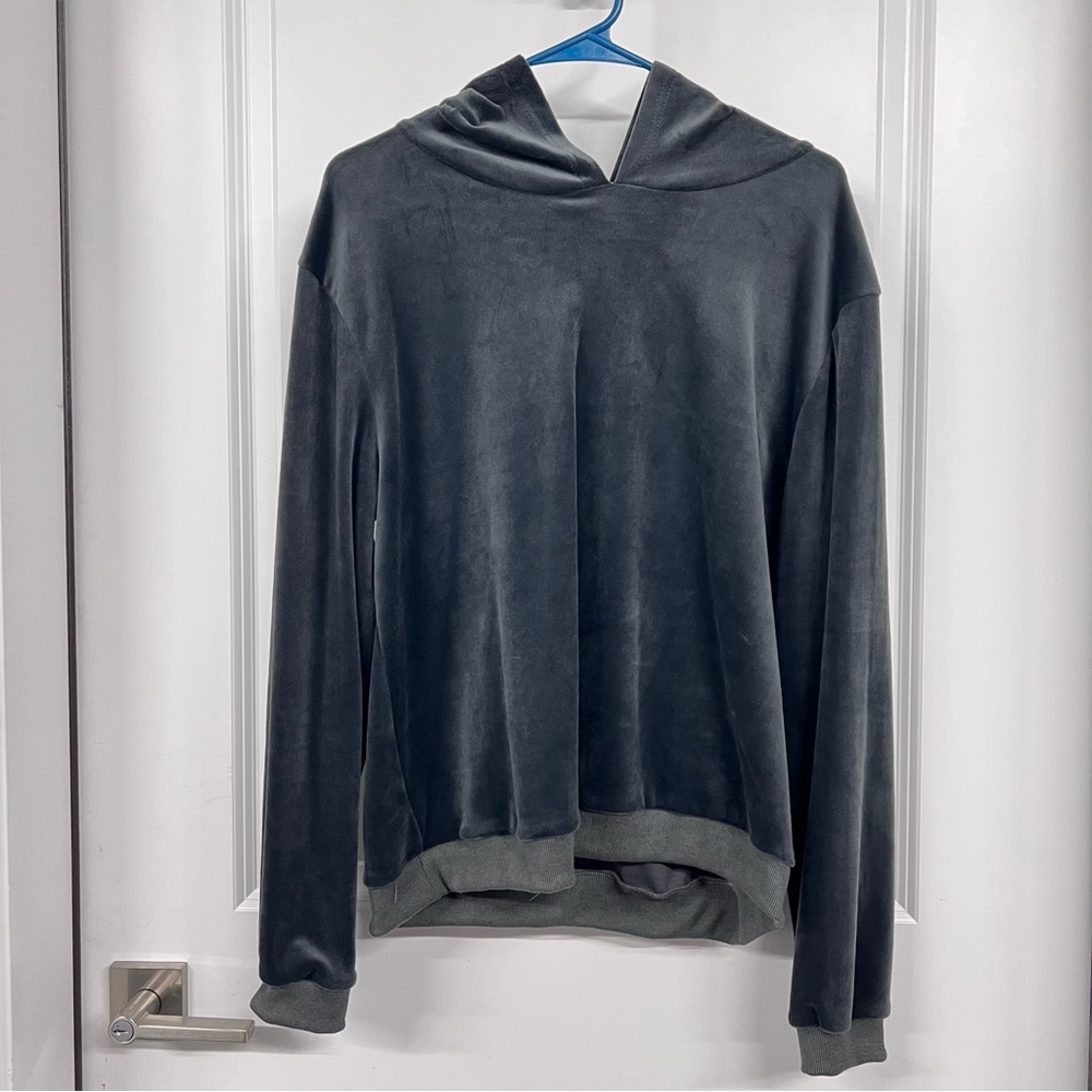 Soft velour gray hoodie. Size xl worn once